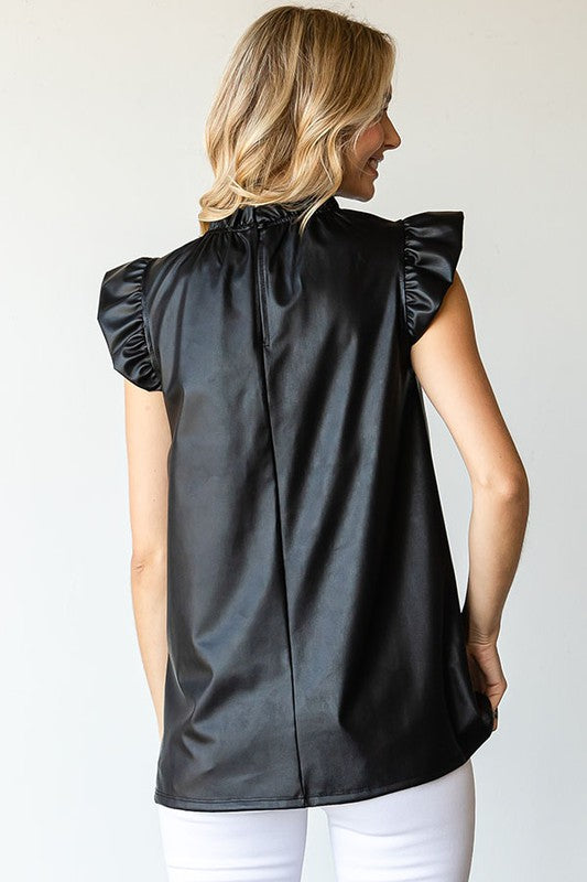 BACK IN BLACK Faux leather top