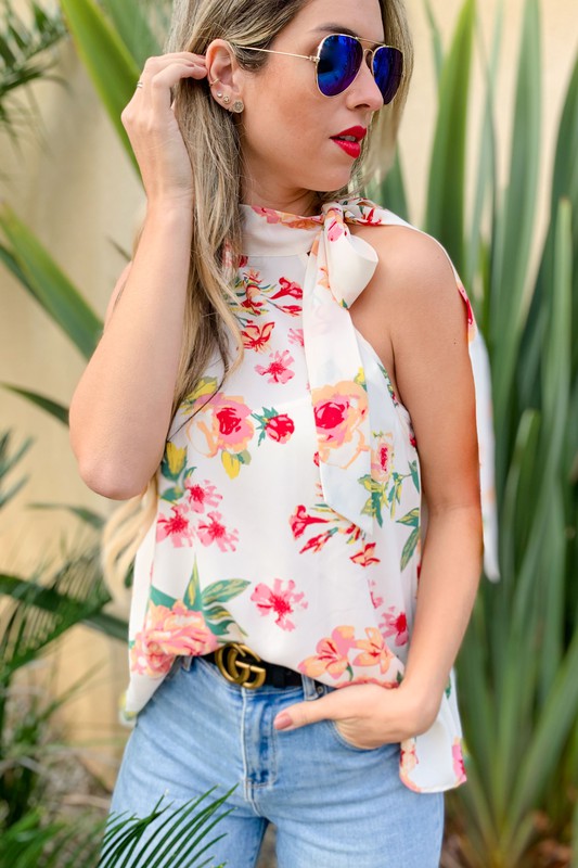 GLIMPSE OF SPRING Halter style top